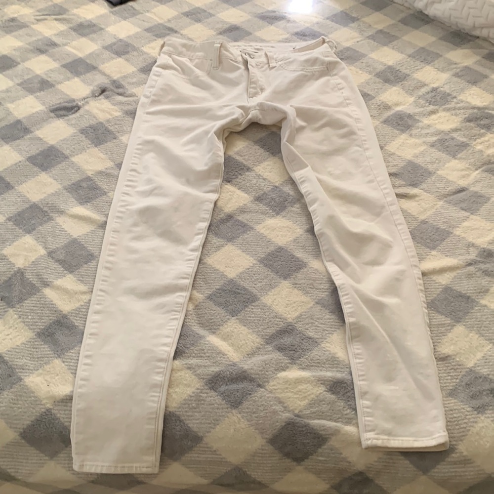 American eagle low rise skinny jeans, off white , size 2